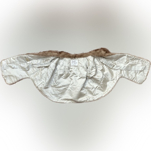 CANADA Majestic MINK Fur Stole by YORK FURS Toronto - Palomino Light Beige. - Picture 9 of 13